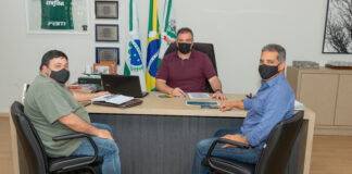 ASSESSOR DO DEPUTADO ESTADUAL TIAGO AMARAL SE REÚNE COM PREFEITO TOLEDO E VEREADOR