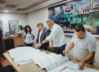 DEPUTADO DELEGADO JACOVÓS VISITA PREFEITO TOLEDO