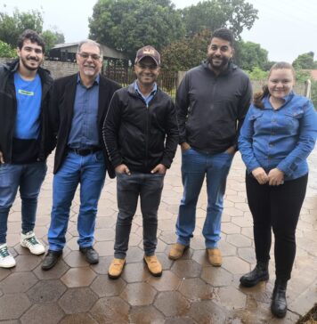 Equipe de Cambira visita Guaraci-PR para avaliar técnicas de pavimentação