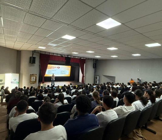 Cambira realiza palestra de conscientização do 18 de Maio no Anfiteatro José Belini